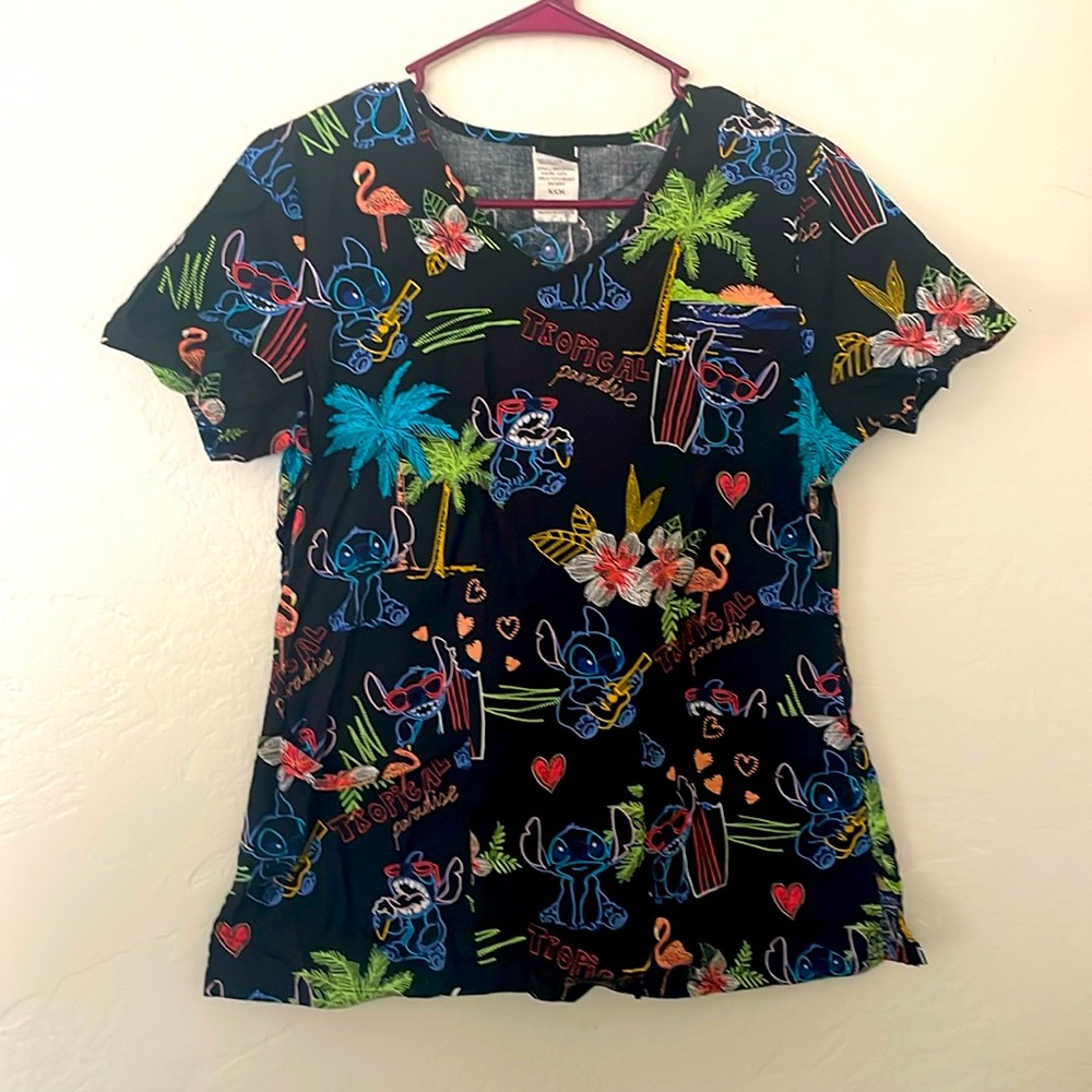 The BEST Stitch scrub top